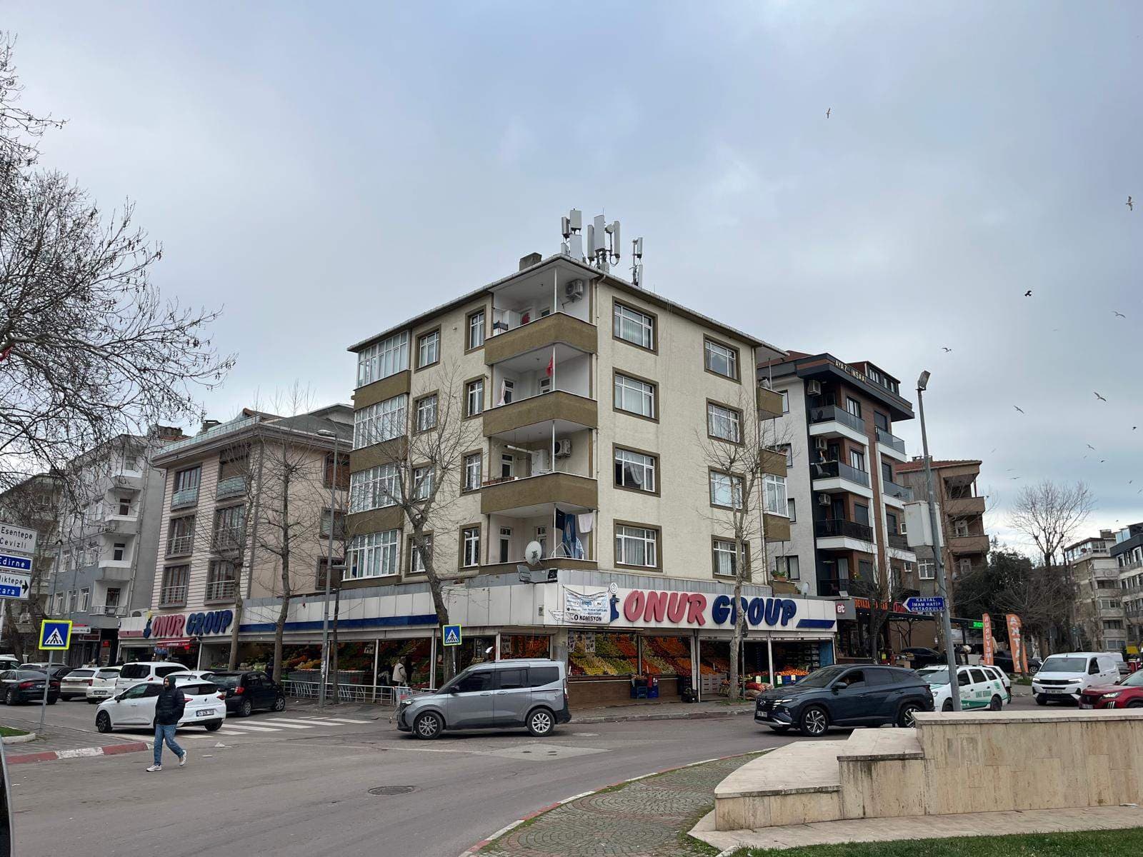 YUKARI MH. KIZILAY BULVARI ANA CADDE ÜZERİ 5 KATLI SATILIK BİNA